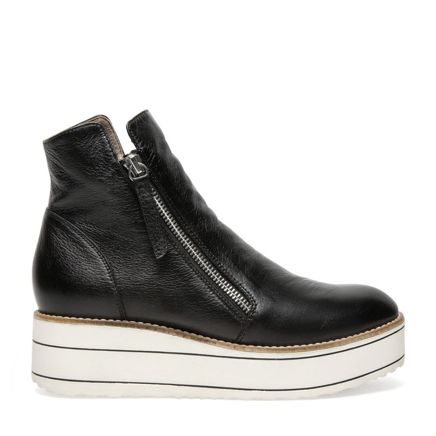 Women Silent D Ankle Boots | Nene Boot Black/White