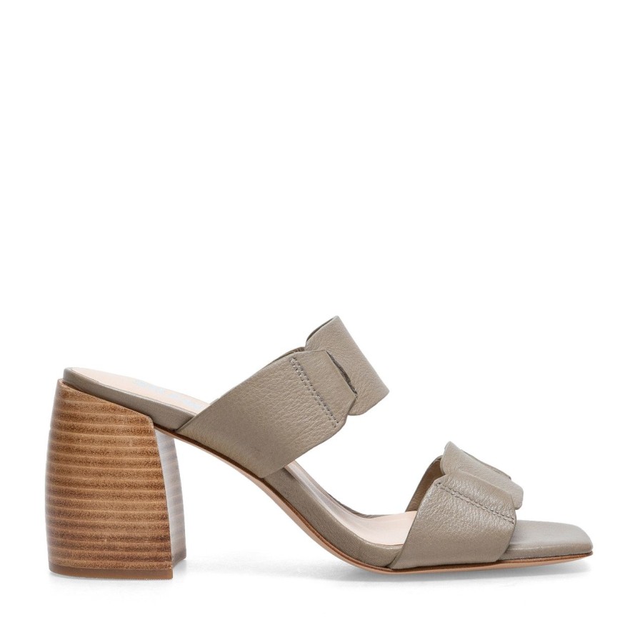 Women Silent D Heels | Tucker Sandal Khaki/Natural